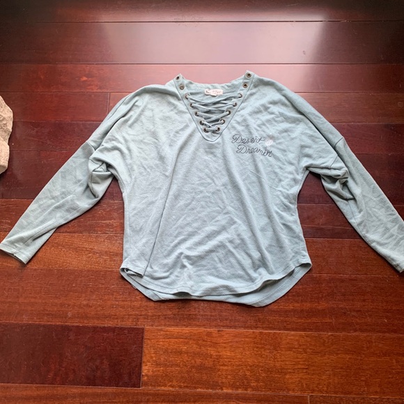 Top with criss-cross and dessert dreamin - Picture 1 of 4